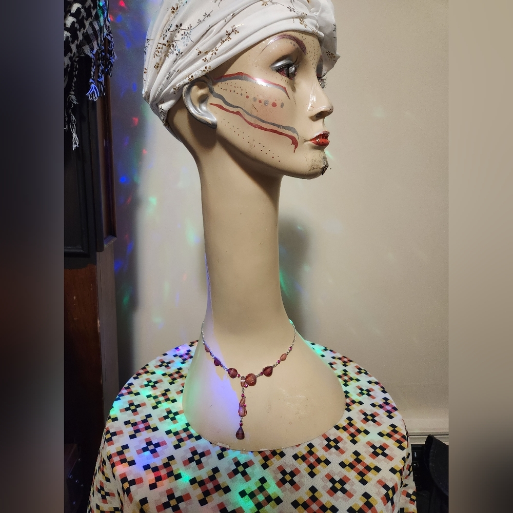 Pink stones teardrop necklace